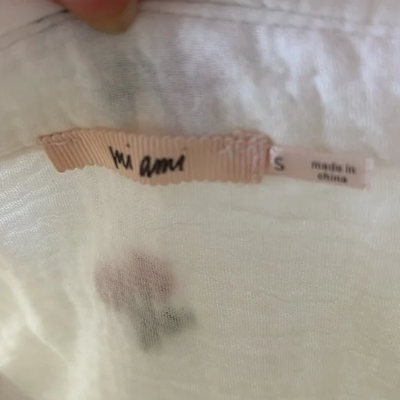 Mom Ami | Cherry Embroidered White Button-Up Blouse - Picture 8 of 9